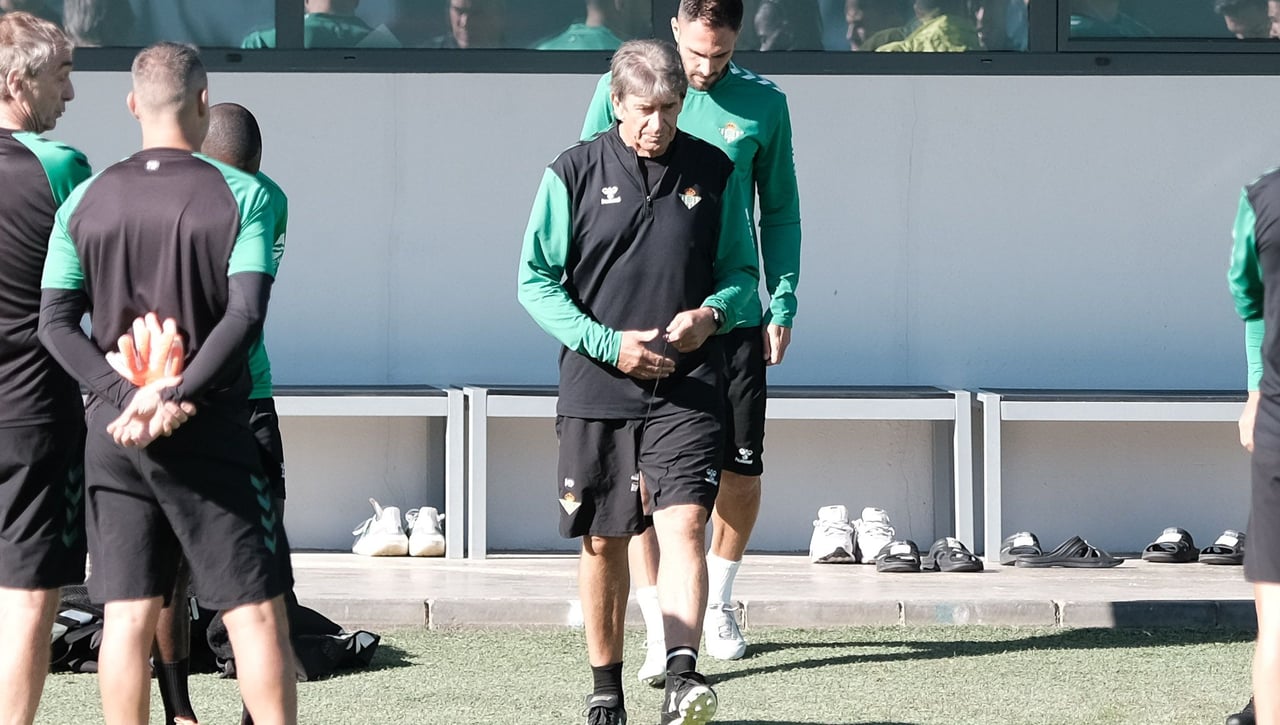 Pellegrini: "La clasificación no importa en un derbi, jugaremos de igual a igual"