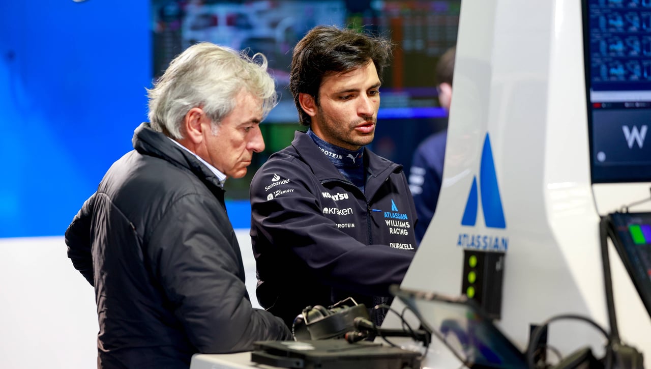 Carlos Sainz se ve sorprendido por Williams