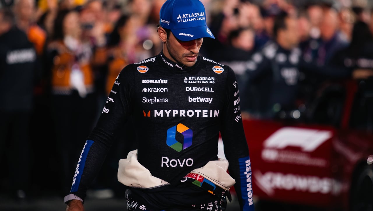 Carlos Sainz pretende a Ferrari y el asiento de Leclerc podría quedar libre