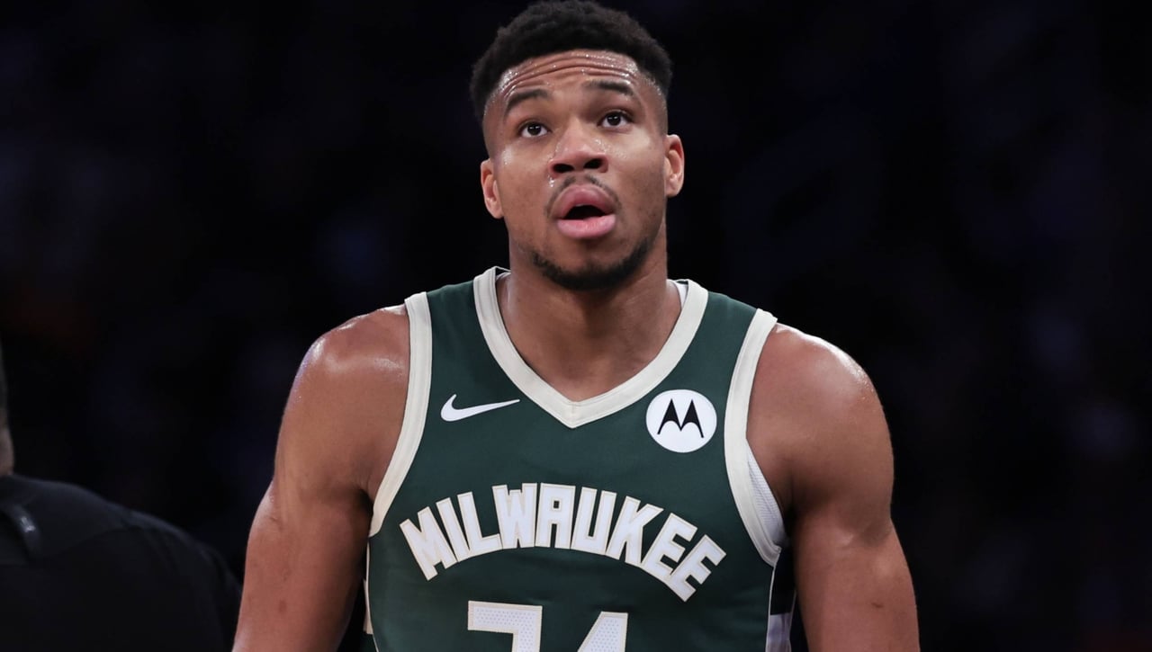 Un inesperado fichaje para Giannis Antetokounmpo