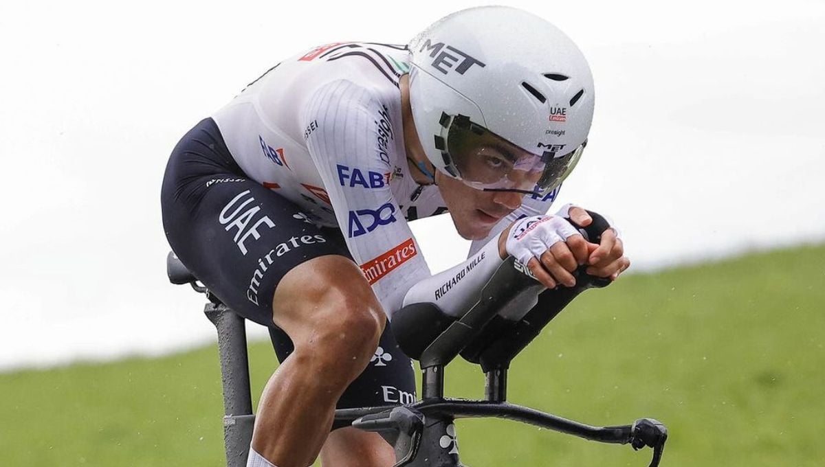 Juan Ayuso acepta el reto: "Sé que se pondrá el foco entre Roglic y yo"