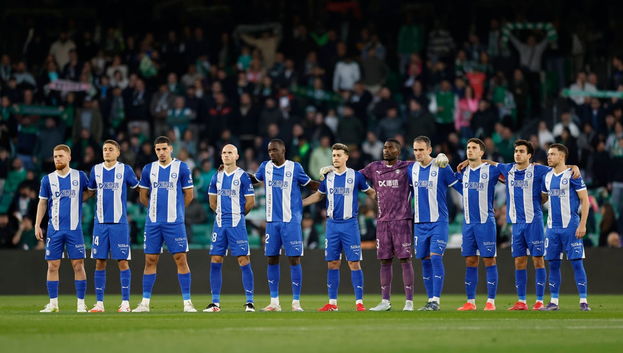 Plantilla completa del Alavés en la temporada 2024-25. Todos los jugadores y entrenador del equipo Babazorro