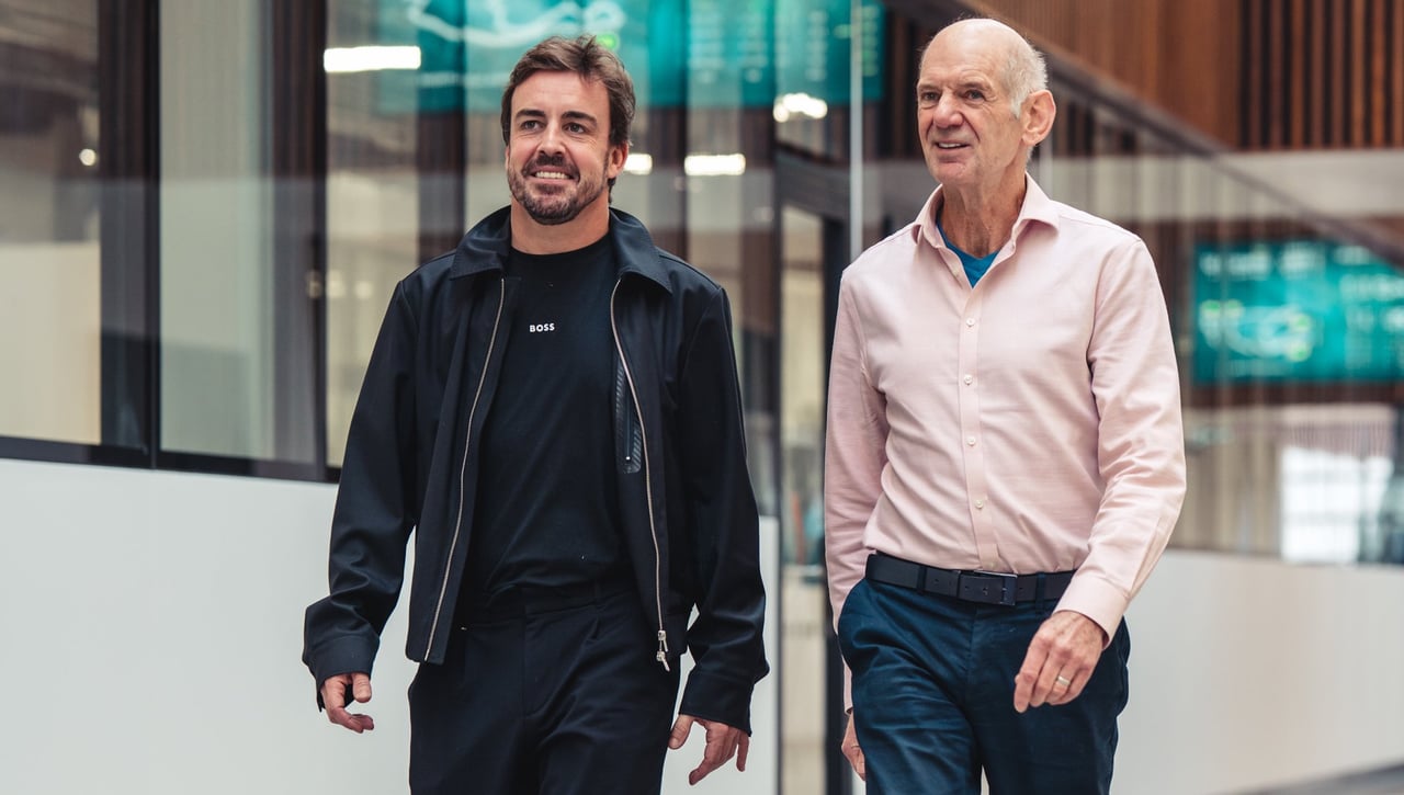 Fernando Alonso lo deja todo en manos de Adrian Newey