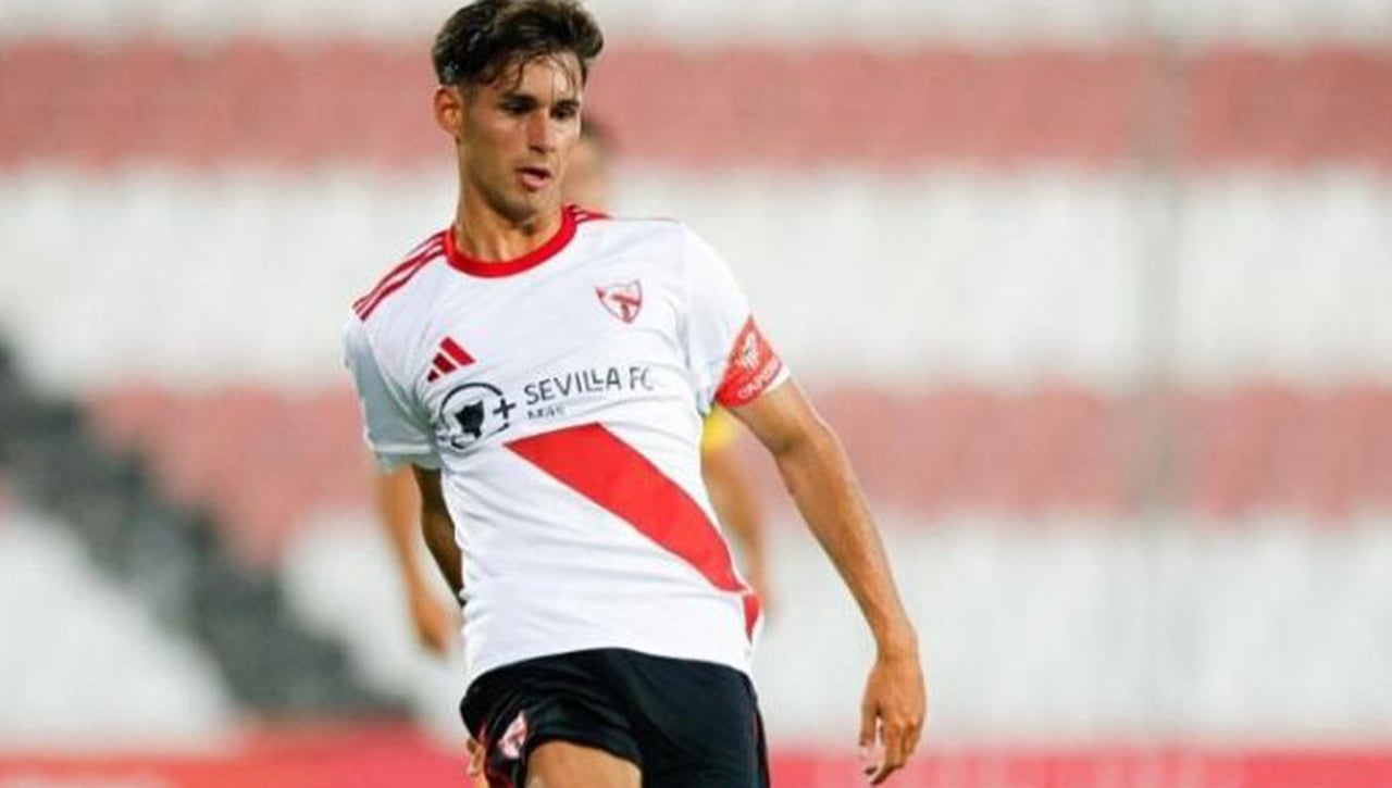 El Sevilla anuncia la salida de José Antonio Bozada tras alcanzar un acuerdo para su traspaso