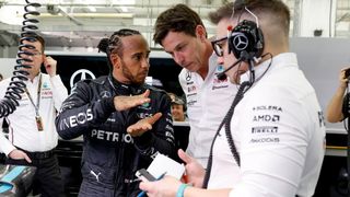 Mercedes boicotea a Lewis Hamilton tras fichar por Ferrari