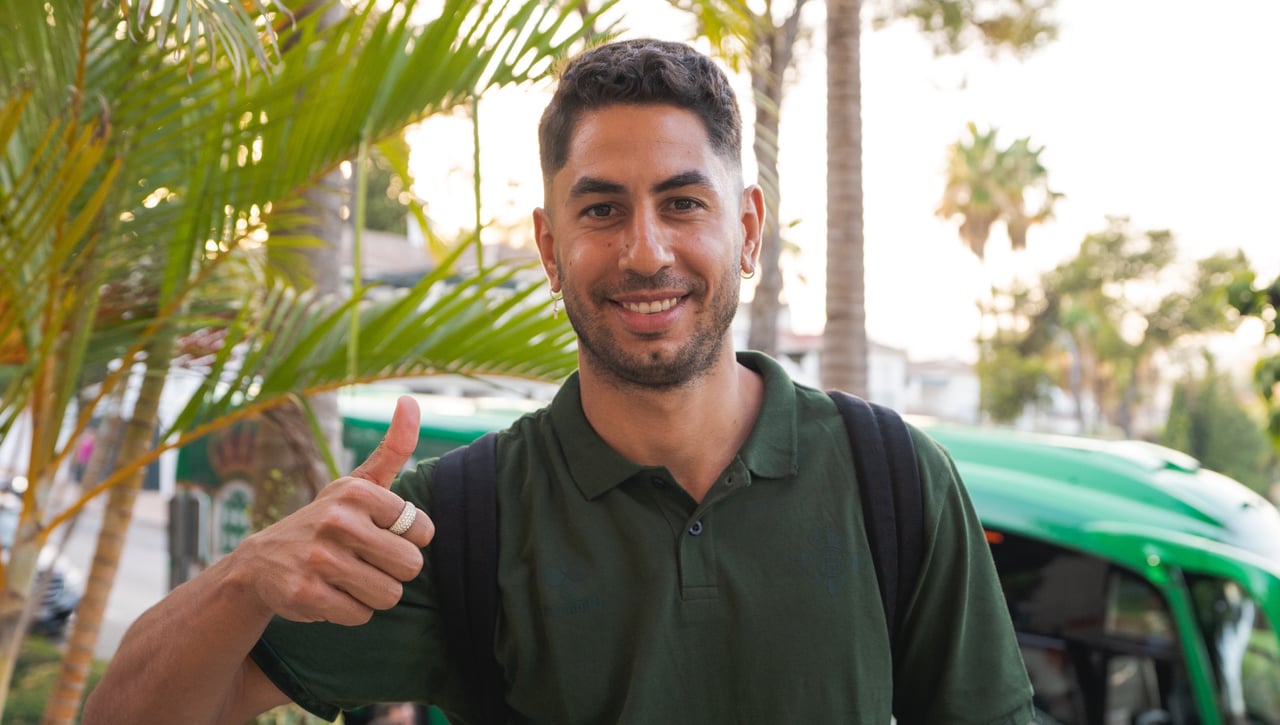 Un viejo pretendiente vuelve a la carga por Ayoze y otro amenaza con la cartera llena