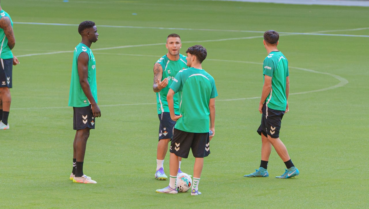 Políglota, optimista, humilde y pluriempleado... Ya es oficial: once competiciones en nueve meses para Pablo García