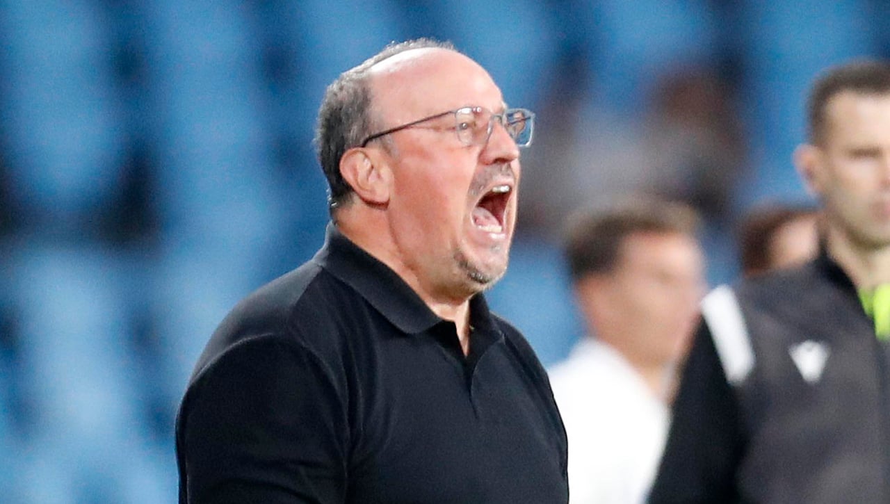 Rafa Benítez da pistas de cara al Sevilla y se 'olvida' de la Copa del Rey