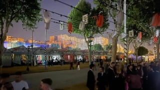 ¡Caos en la Feria de Abril de Sevilla: se va la luz antes del 'alumbrao'!
