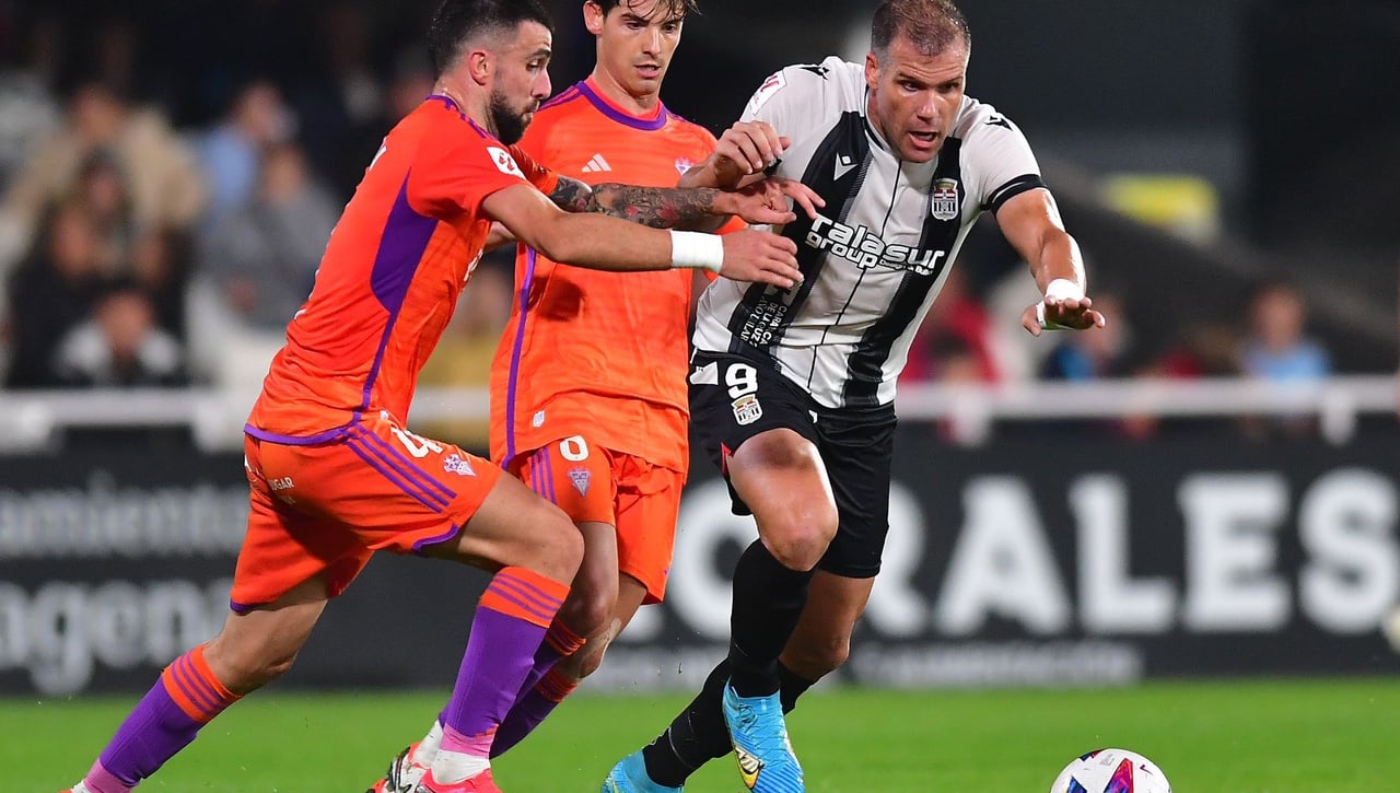 Jornada 16 LaLiga Hypermotion: El Cartagena da una insuficiente alegría a su gente