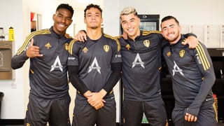 Junior Firpo reaparece en escena en plenas conversaciones con el Leeds por Marc Roca