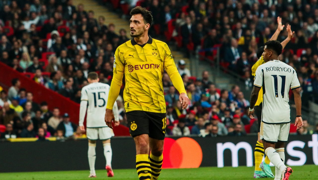 El vestuario de la Real Sociedad da la bienvenida a Hummels antes incluso de que se anuncie su fichaje