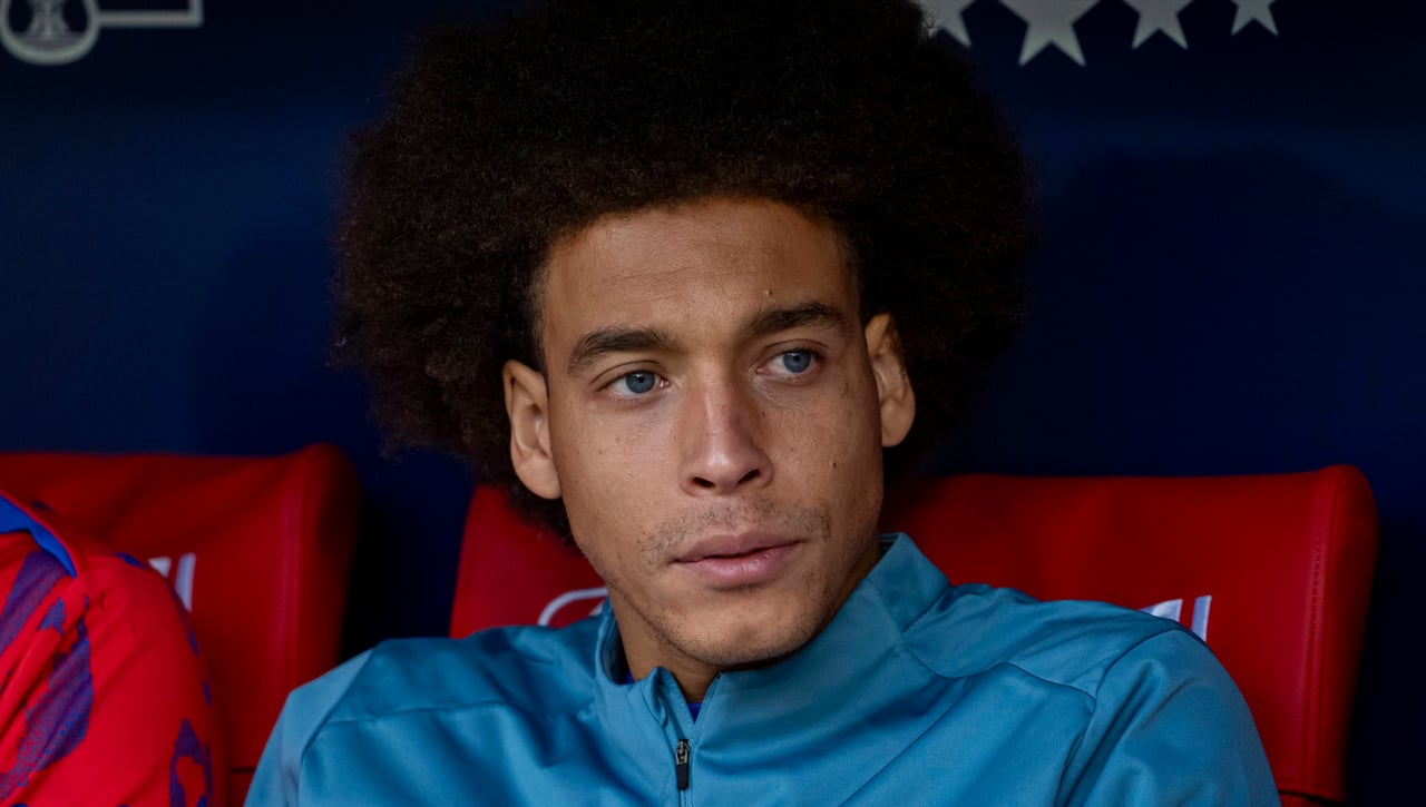 Toman una decisión sobre Axel Witsel 