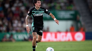 Giro en el lateral derecho del Betis