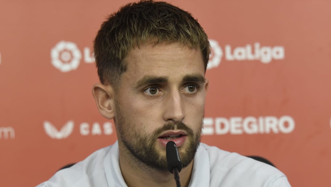 Januzaj admite que en el Sevilla tendrá "más presión" y habla sobre su debut, la crisis y su posición ideal
