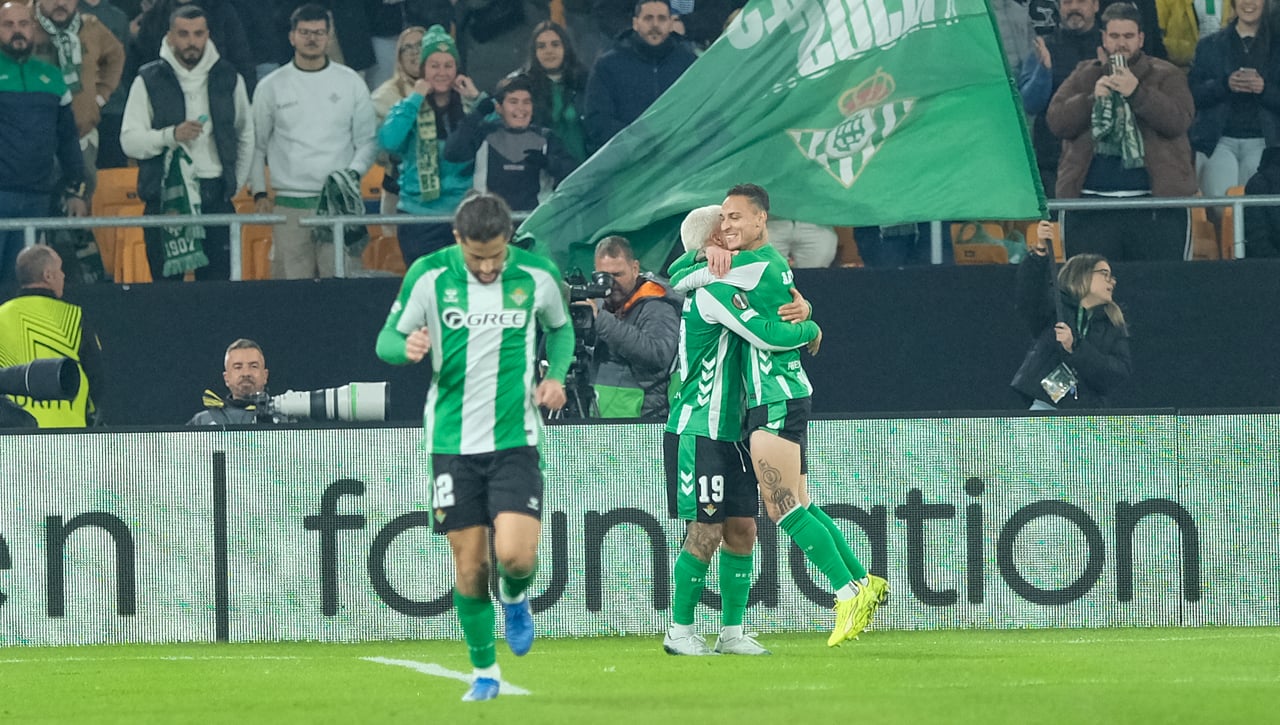 Antony, entre lágrimas por perderse el derbi, no descarta a Isco ni a Amrabat