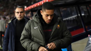 Críticas por Vitor Roque y Betis y Sevilla, al acecho