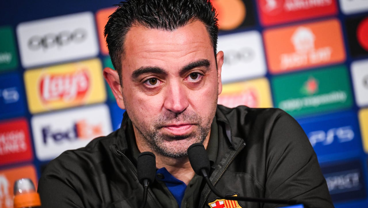 Xavi se queda en el Barcelona... por ahora