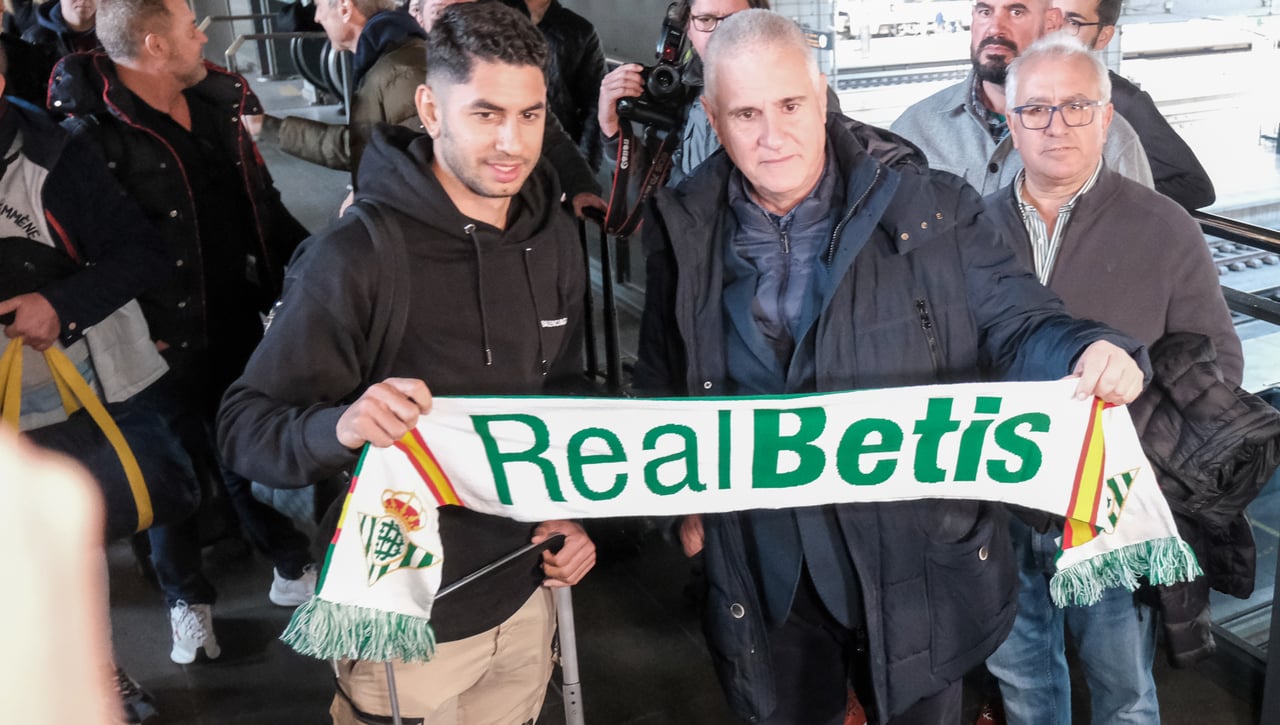 Los planes de futuro de Ayoze Pérez en un Betis sin Cordón