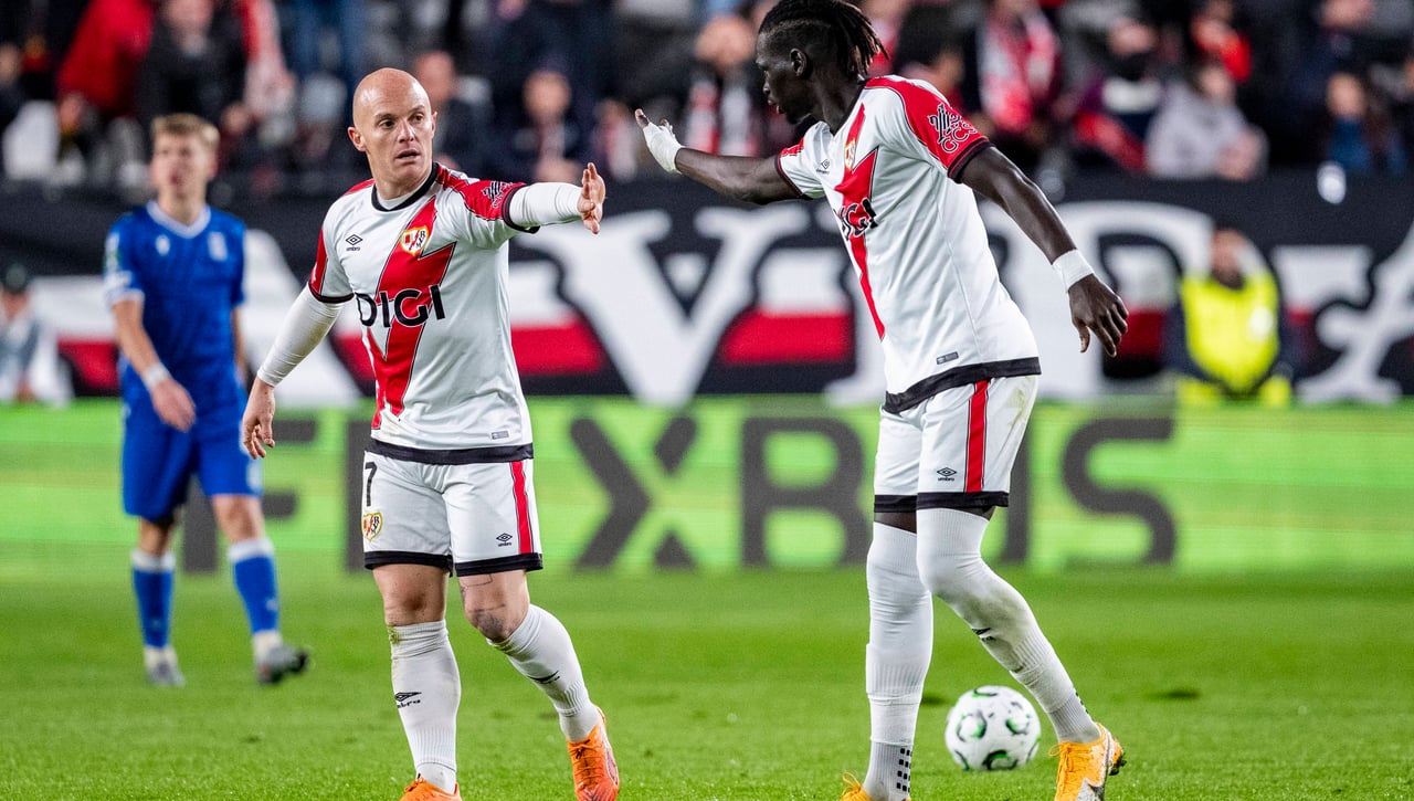 Jagiellonia - Rayo Vallecano: horario, canal y dónde ver hoy en TV y online el partido de la jornada 5 de la Conference League