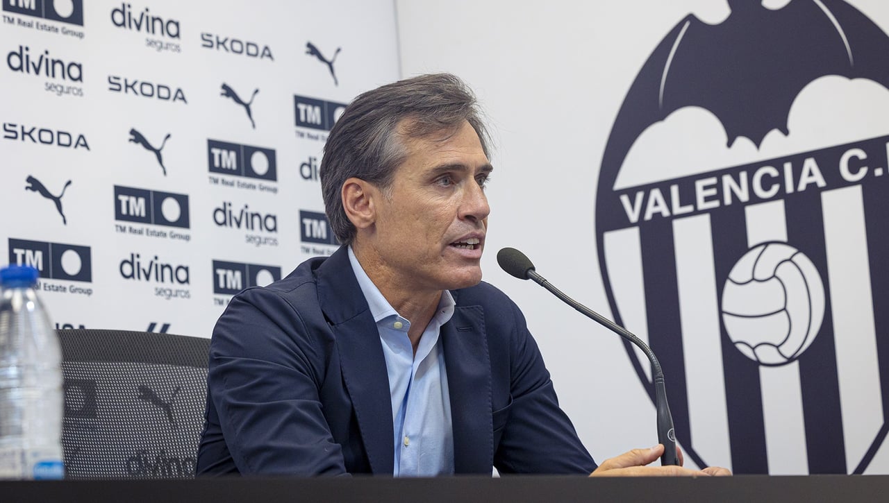 El Valencia va a por dos fichajes más