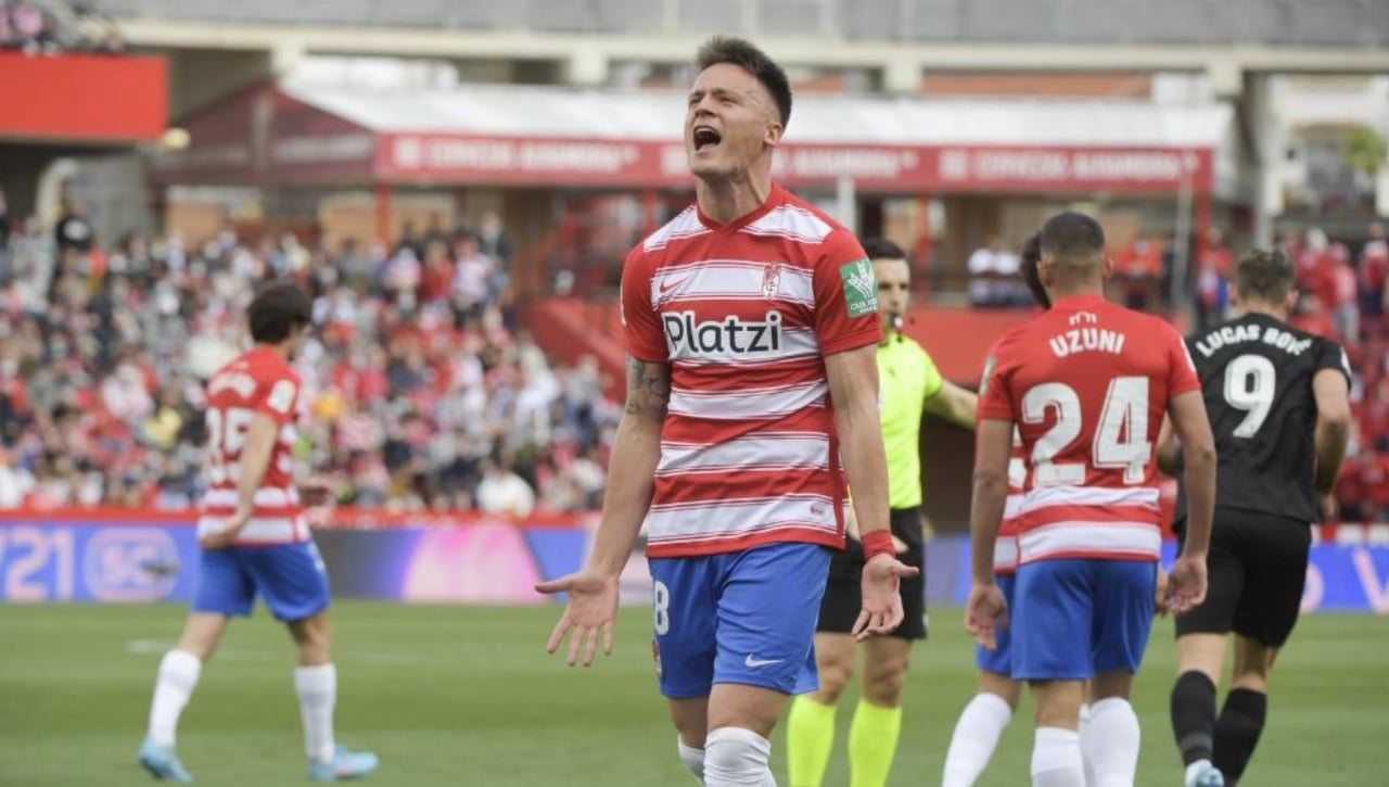 Las tres novedades en los entrenamientos del Granada con la mente puesta en El Alcoraz