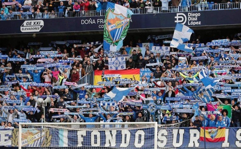 La afición del Málaga demuestra a España por qué es de Primera División
