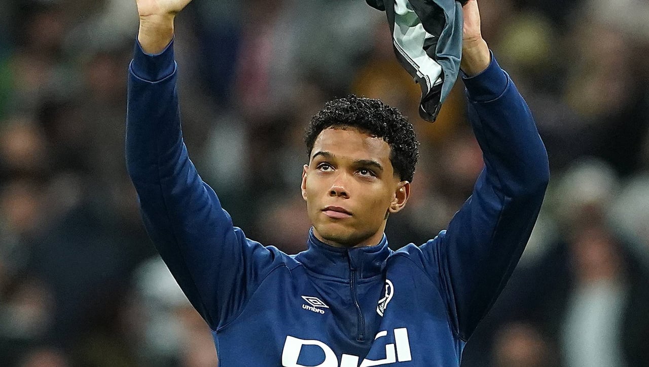 Etienne Eto'o da una alegría al Rayo Vallecano