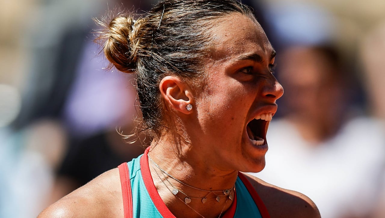 Sabalenka se pone "agresiva" en Roland Garros