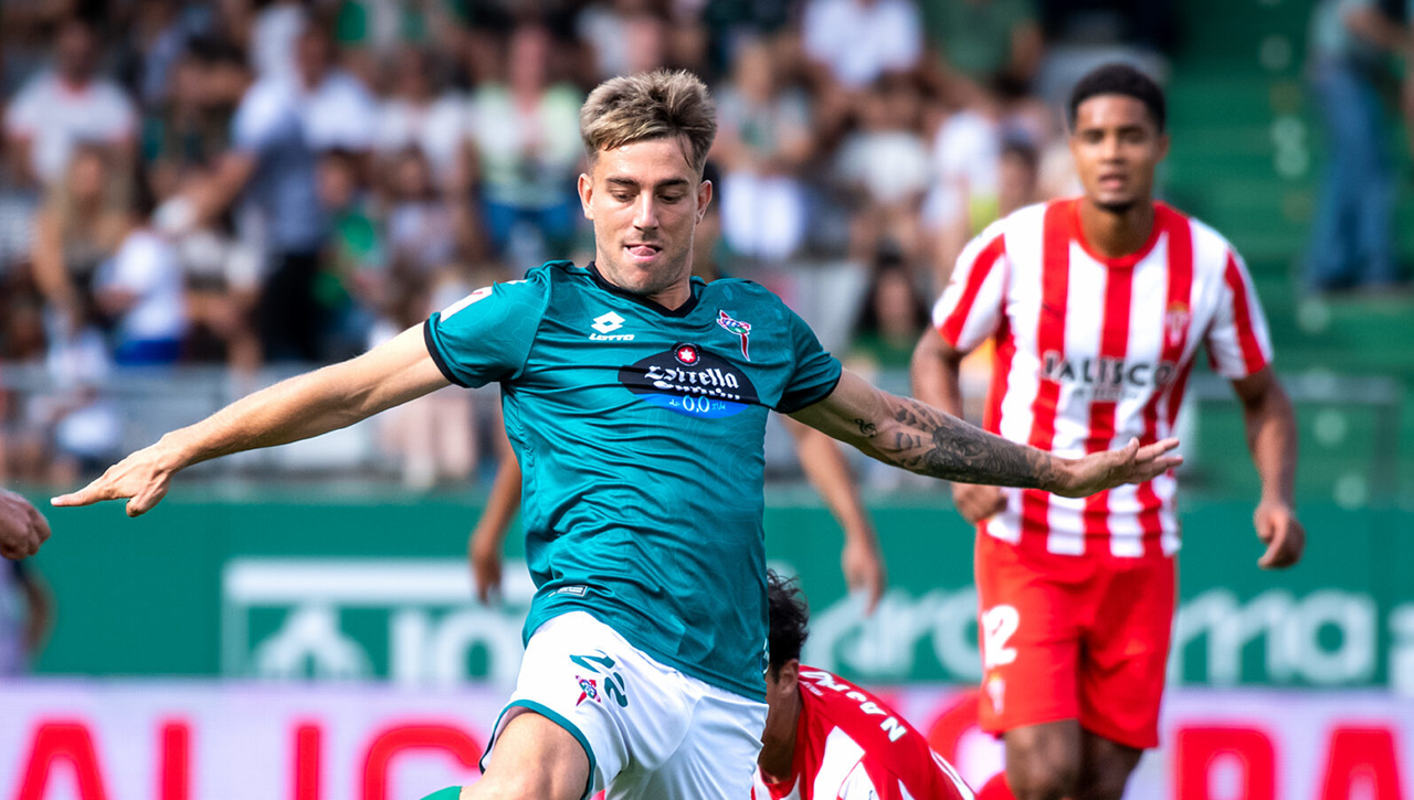 Girona y Celta de Vigo pugnan por este delantero de Segunda División