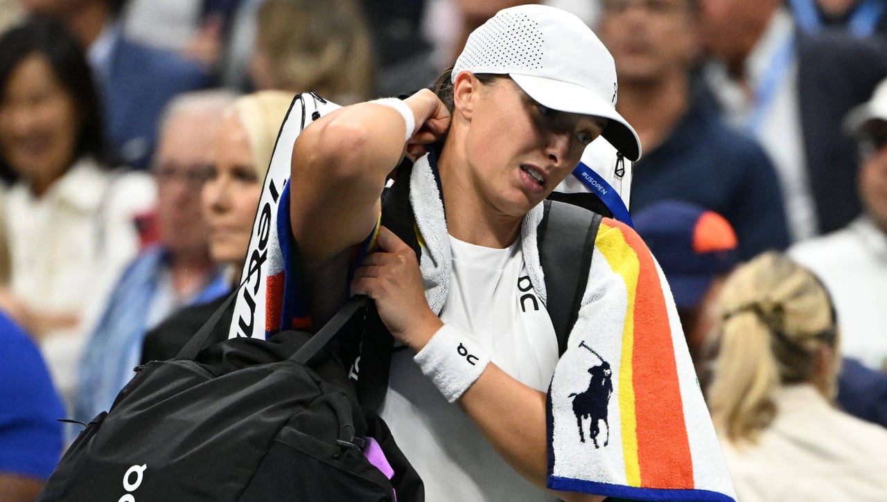 La polaca Swiatek paga en las WTA Finals el duro peaje de la inactividad