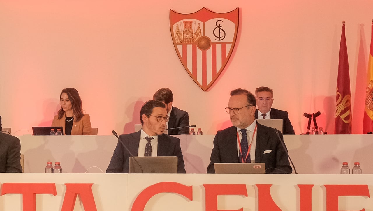 Luz verde para el Consejo del Sevilla, presupuesto ajustado para la 25/26 y respuesta breve sobre la venta del club