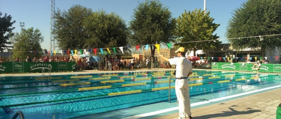 Aznalcázar acoge la primera Jornada del Grupo E de natación