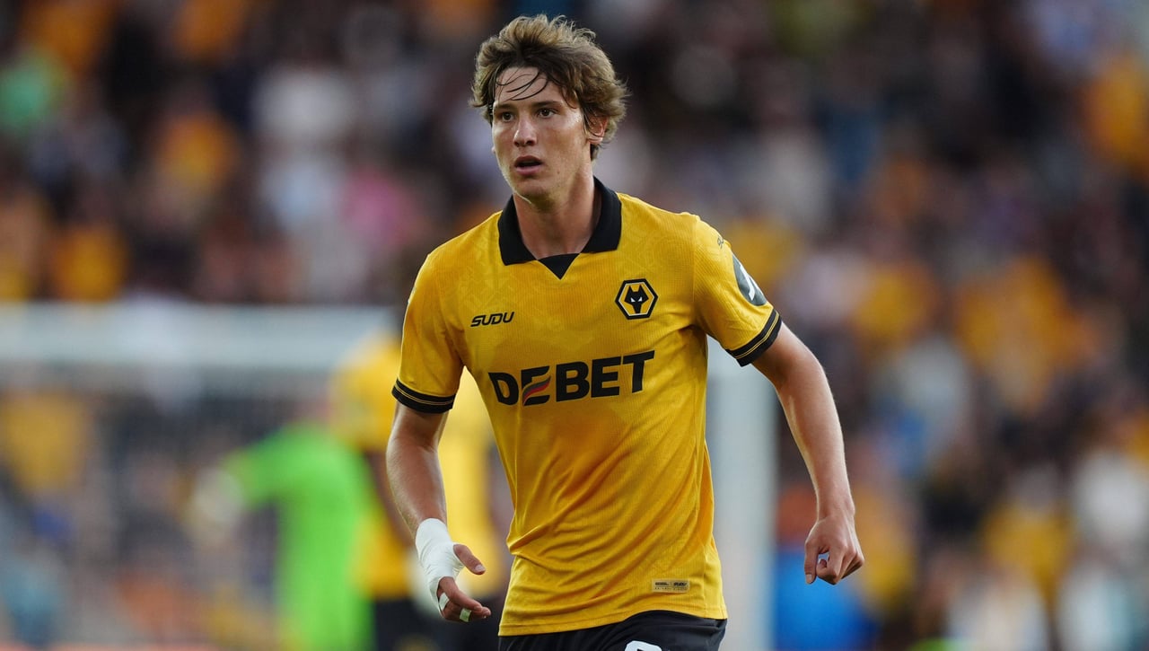 Sin respuesta de Fer López a la afición del Celta