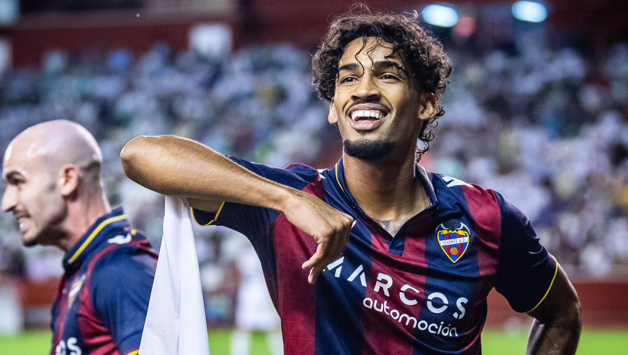 Se calienta el fichaje de Fabricio Santos