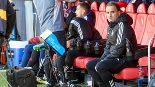 Arrasate mantiene los pies en el suelo