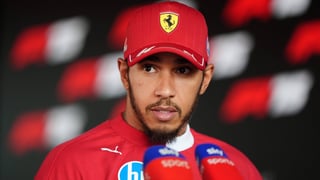 El palo más duro de Ferrari a Lewis Hamilton: "No es como Carlos Sainz"