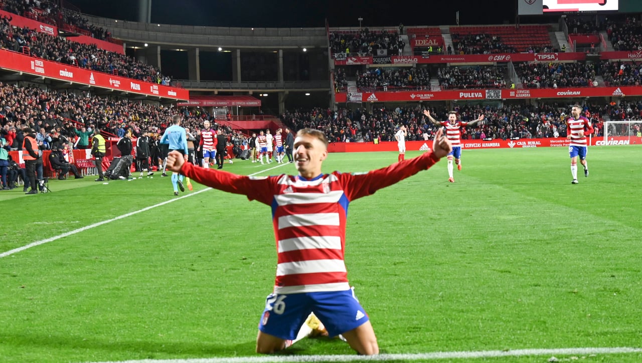 Las mejores imágenes del Granada - Albacete: la gran noche de Bryan