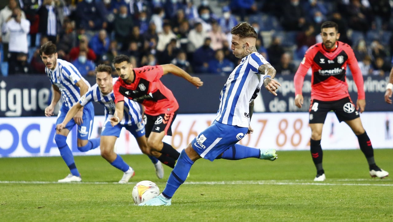 Los precedentes del Tenerife-Málaga: Victorias, goleadas y un accidente aéreo