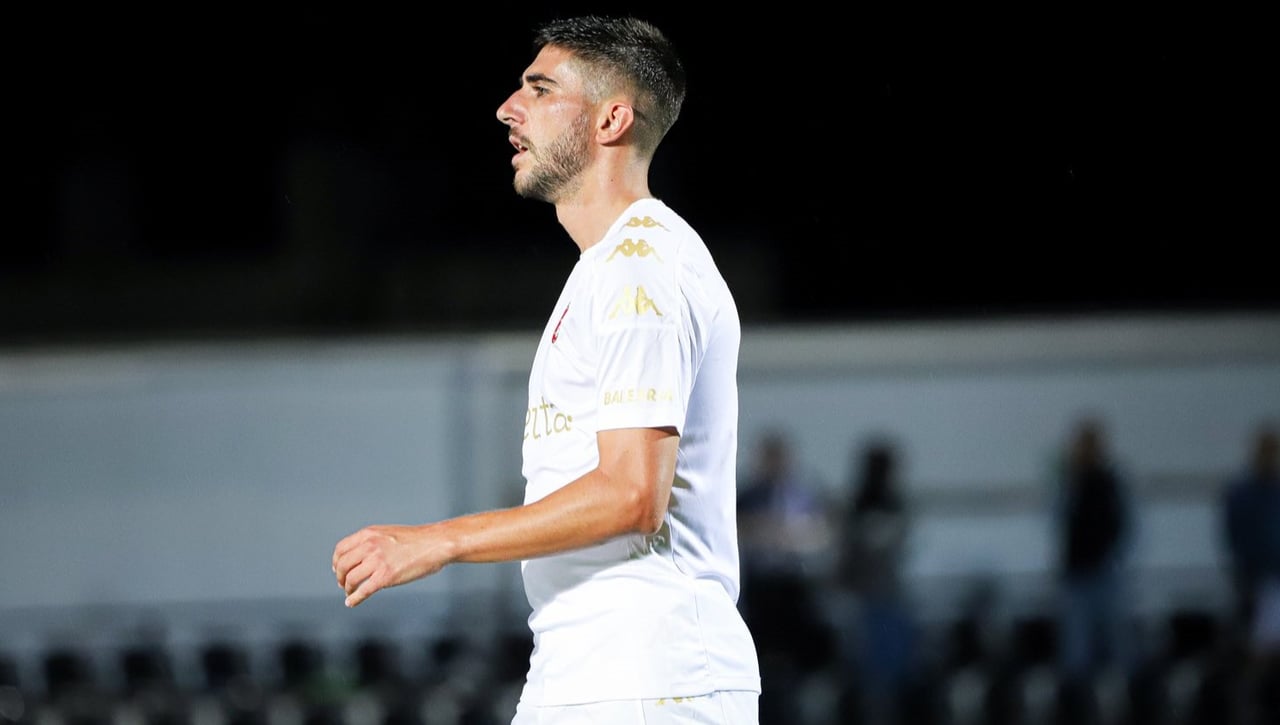 Deportivo de La Coruña y Oviedo pugnan por el mismo fichaje