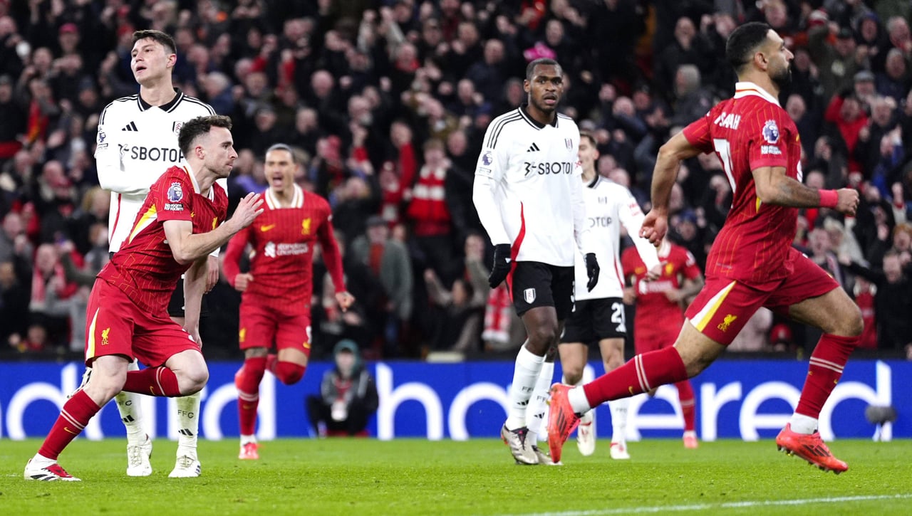 El Atlético no lo aprovechó y triunfa en la Premier