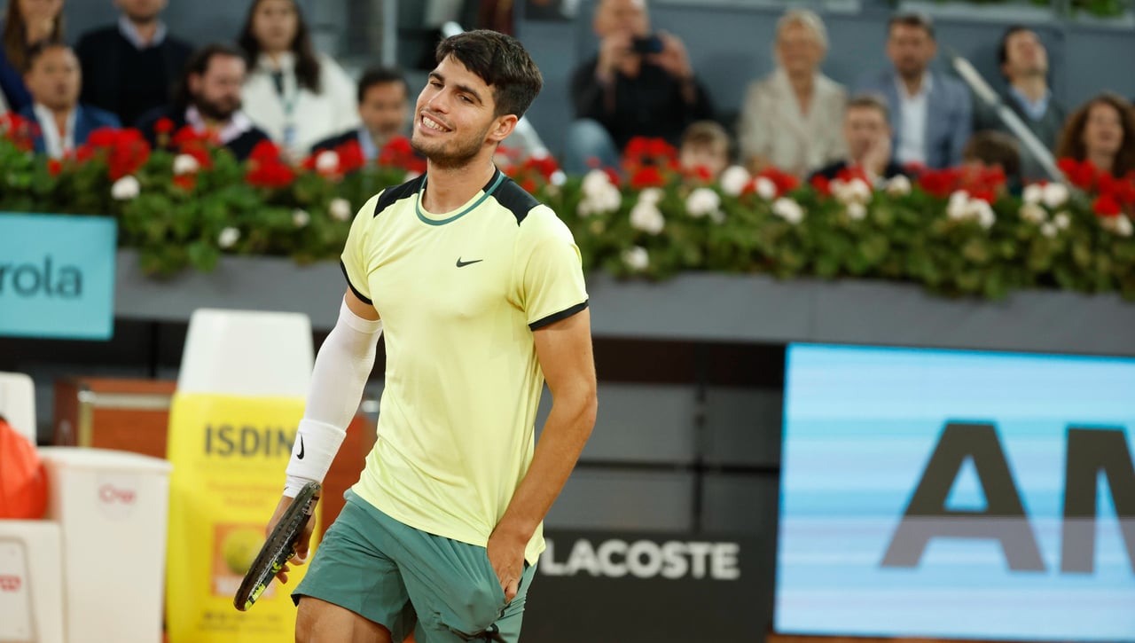Carlos Alcaraz se va de fiesta con el Barça