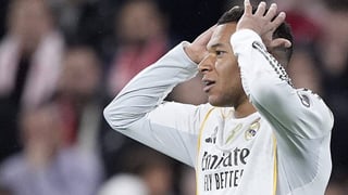 La polémica de la Supercopa de España: el Real Madrid no le devuelve el pasillo de campeón al Barça a petición de Mbappé