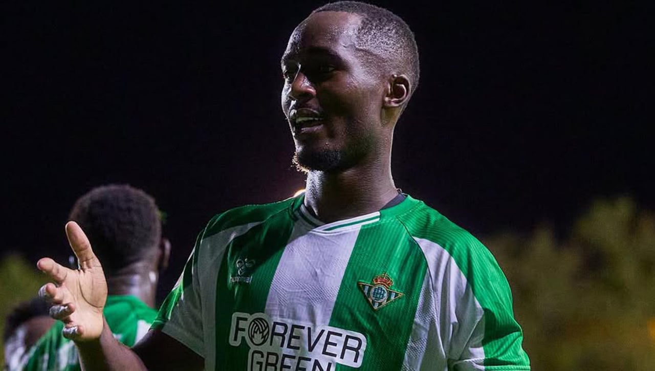 Koré, el último fichaje del Betis, vuelve por la puerta grande