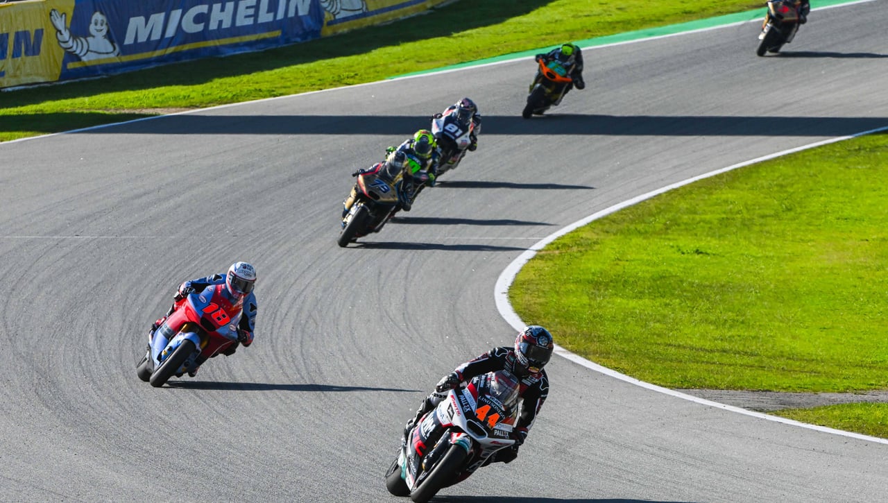 Pilotos y equipos de Moto 2 2025: ¿Qué cambios y novedades hay en la parrilla?