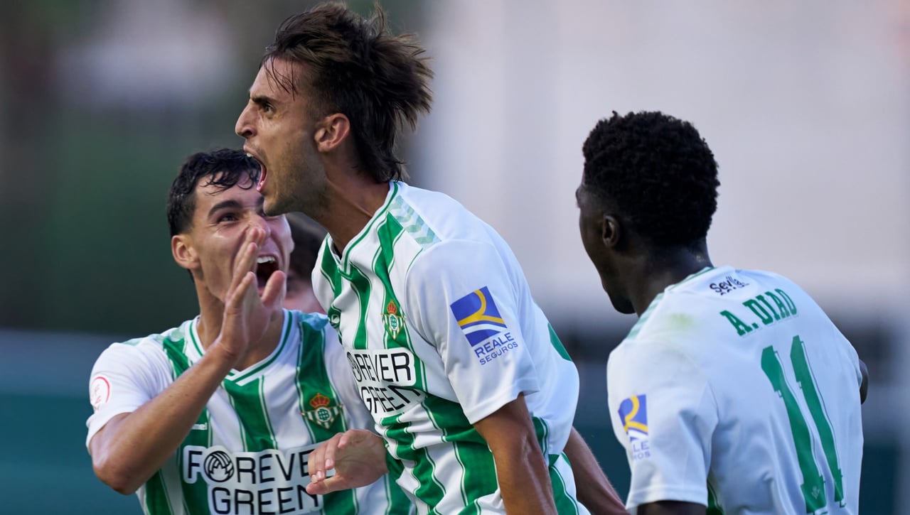 El Betis Deportivo arranca con un triunfo ante el Cádiz Mirandilla (2-1)