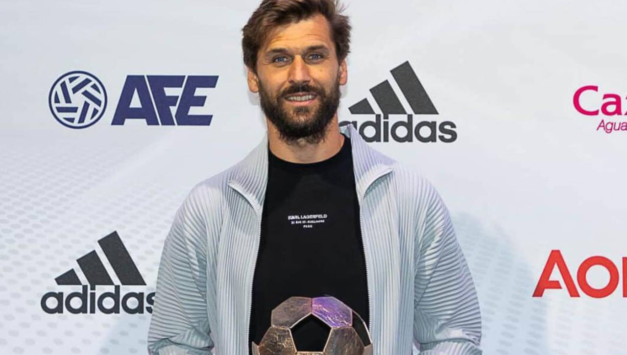 El camino que debe seguir el Athletic para renovar a Nico Williams, según Llorente