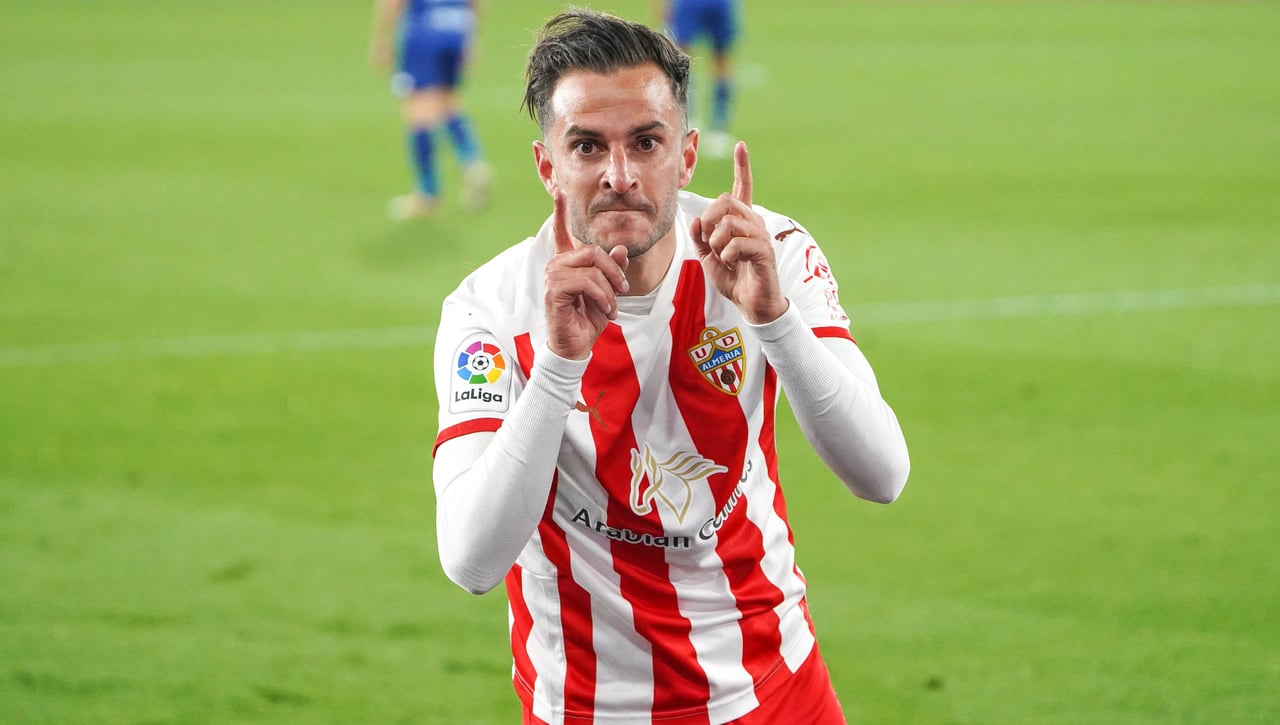 El Almería hace oficial la rescisión de Juan Villar