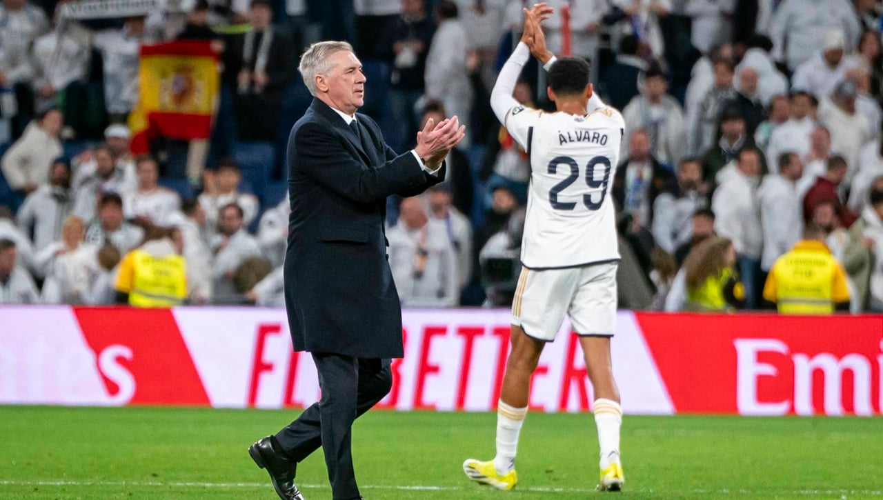 Ancelotti se siente perjudicado por el VAR: "Nacho también toca balón"