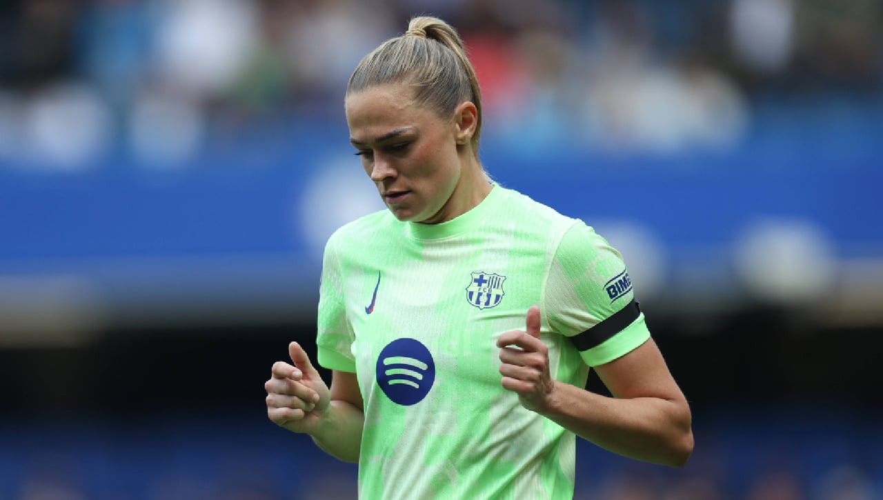 Dos jugadoras del Barcelona en la cuerda floja